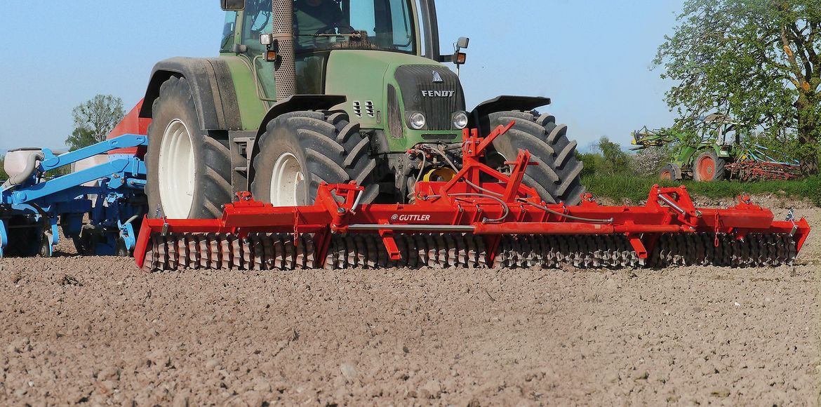 Die GÜTTLER® Säwalzen: Ausgeglichene Achslast & fester Saathoriziont